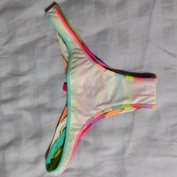 VS Bright Sexy Bikini Set - Picture 10 of 11